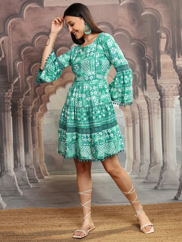 Vishudh Women Green Printed Fit and Flare Dress