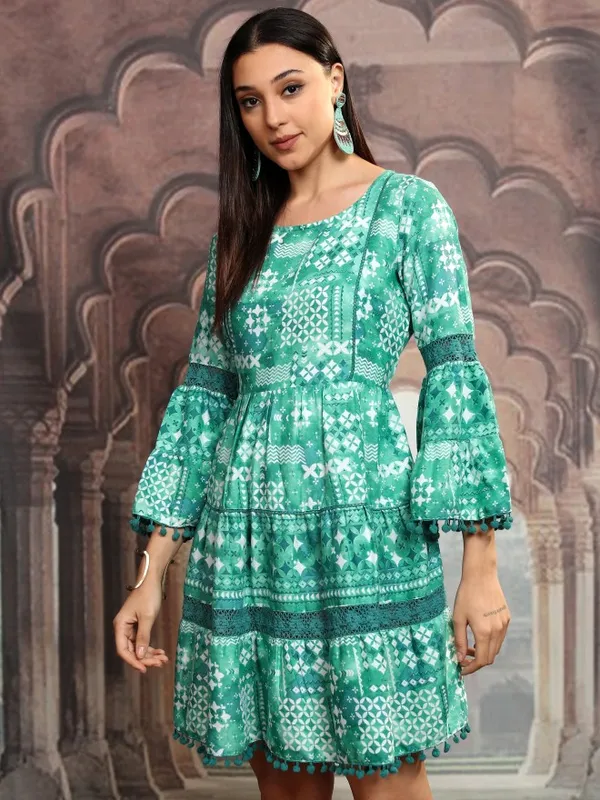 Vishudh Women Green Printed Fit and Flare Dress