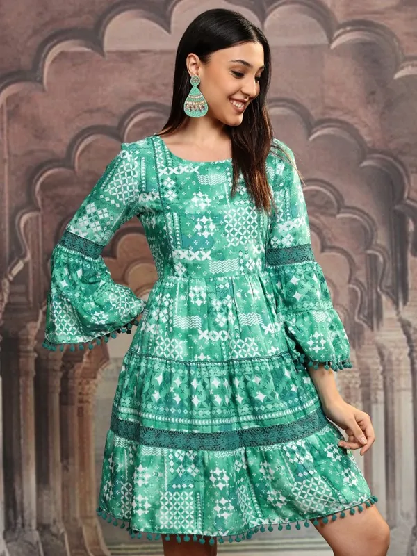 Vishudh Women Green Printed Fit and Flare Dress