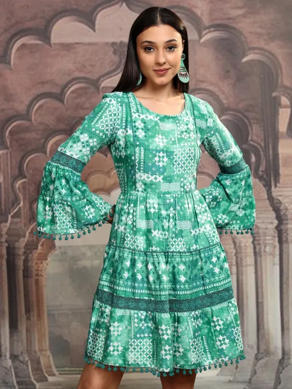 Vishudh Women Green Printed Fit and Flare Dress