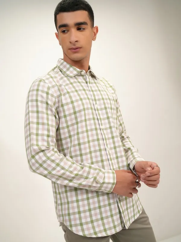  Highlander Men White Checked Oversized Fit Casual Shirts