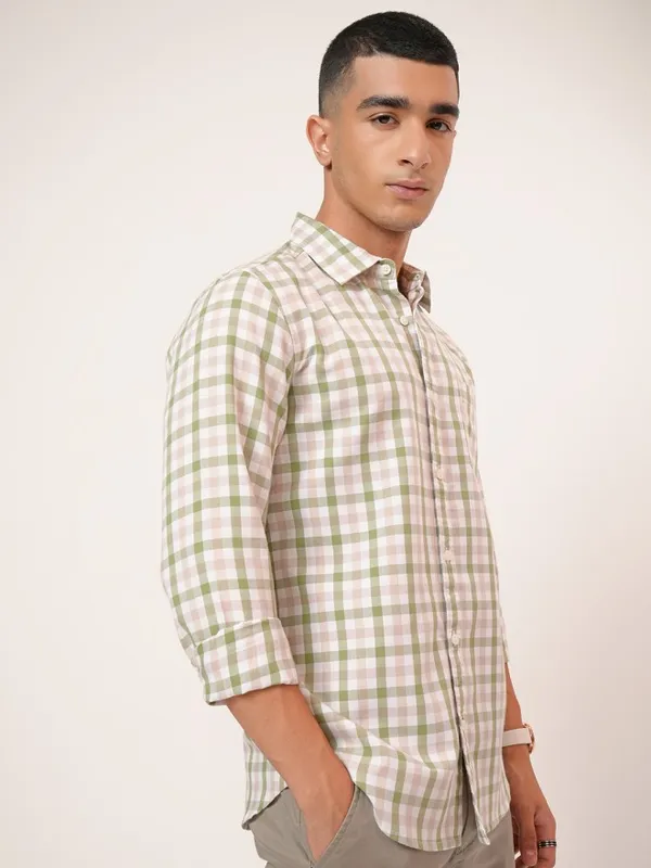 Highlander Men White Checked Regular Fit Casual Shirt