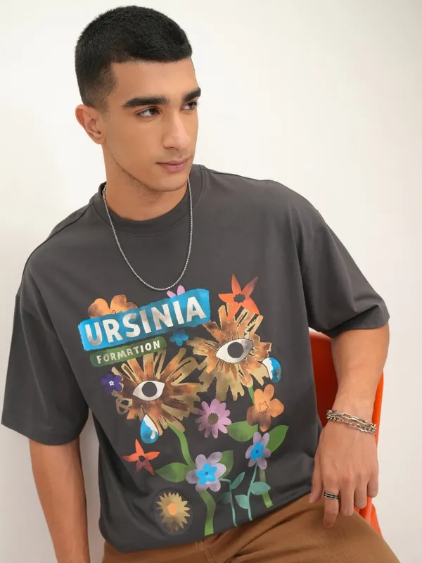 Highlander Men Grey Printed Oversized Fit Round Neck T-Shirt