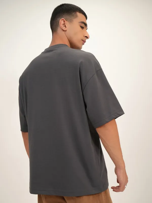 Highlander Men Grey Printed Oversized Fit Round Neck T-Shirt