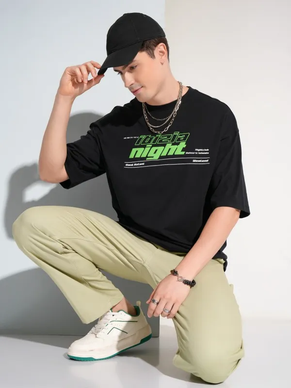 Highlander Men Black Printed Round Neck Oversized Fit T-Shirt