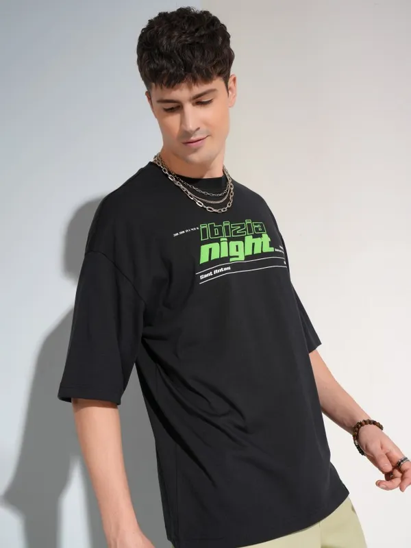 Highlander Men Black Printed Round Neck Oversized Fit T-Shirt