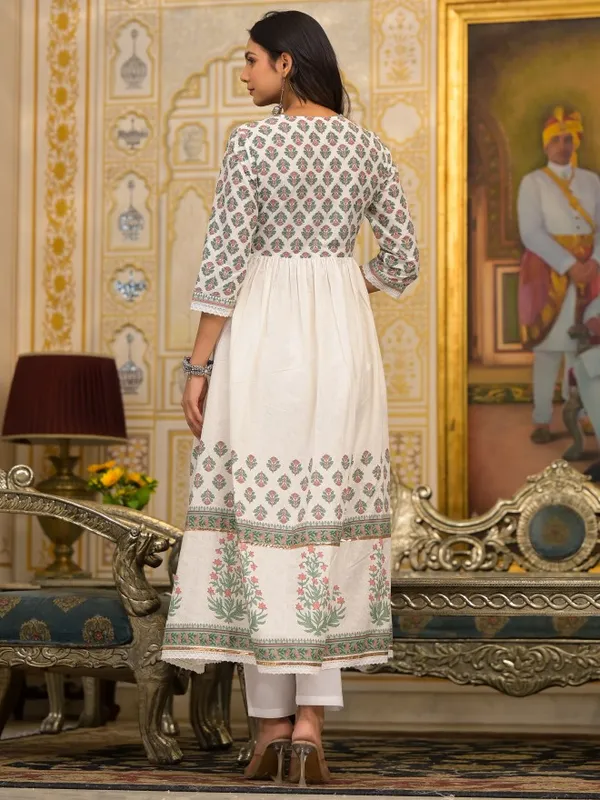 Women Kurta With Trousers & Dupatta