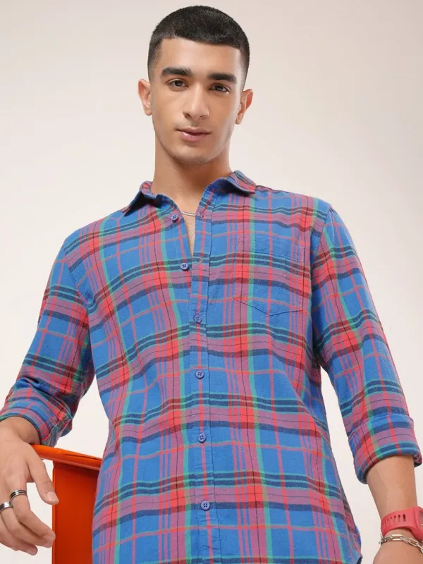  Highlander Men Blue Checked Slim Fit Casual Shirts