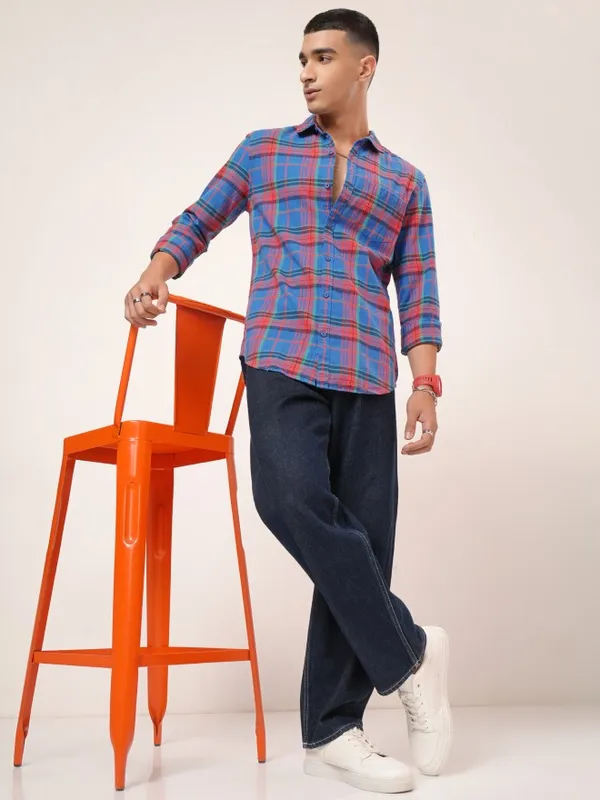  Highlander Men Blue Checked Slim Fit Casual Shirts