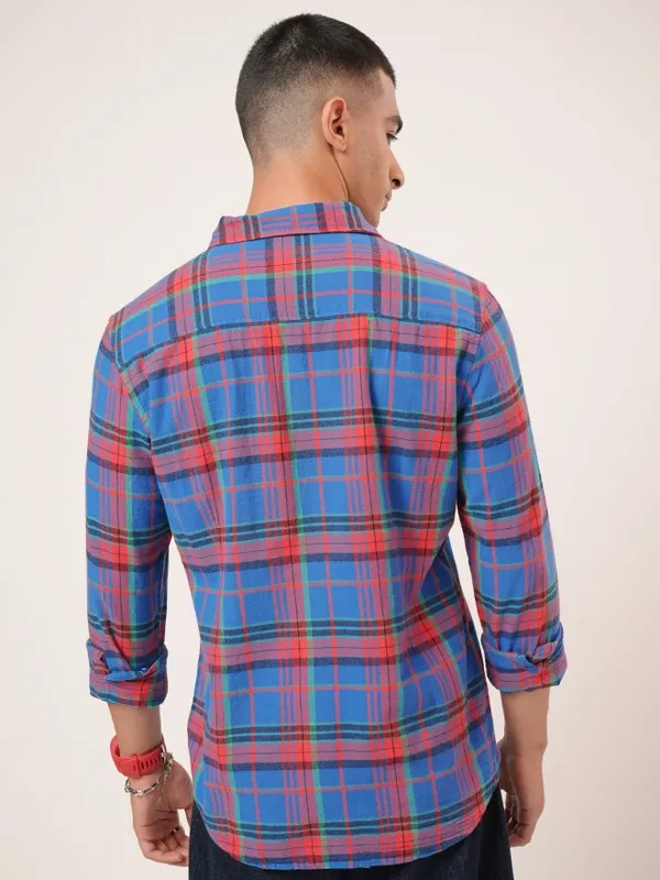  Highlander Men Blue Checked Slim Fit Casual Shirts