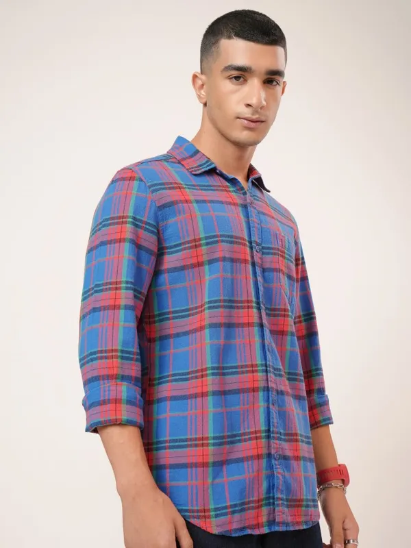  Highlander Men Blue Checked Slim Fit Casual Shirts