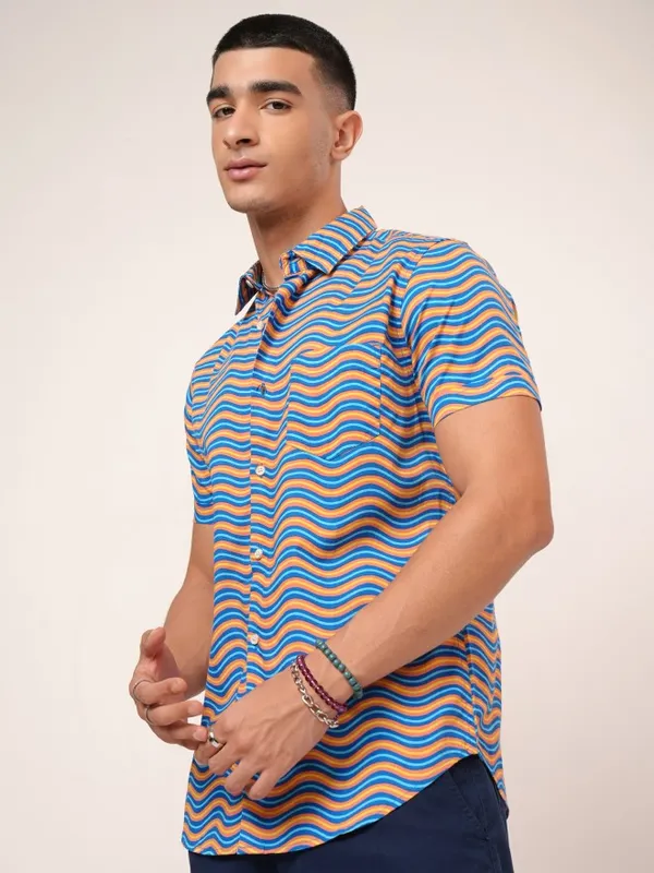  Highlander Men Navy Blue Printed Slim Fit Casual Shirts