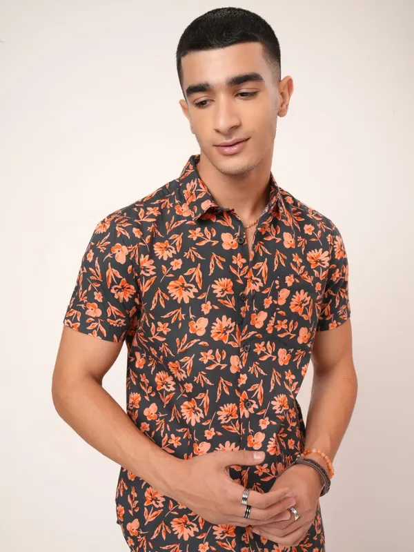  Highlander Men Grey Printed Slim Fit Casual Shirts