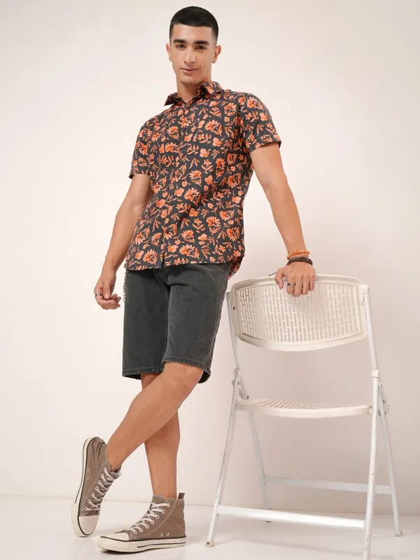  Highlander Men Grey Printed Slim Fit Casual Shirts