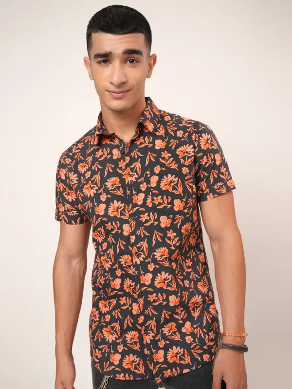  Highlander Men Grey Printed Slim Fit Casual Shirts