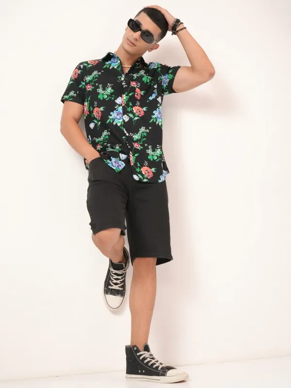 Men Slim Fit Casual Shirt