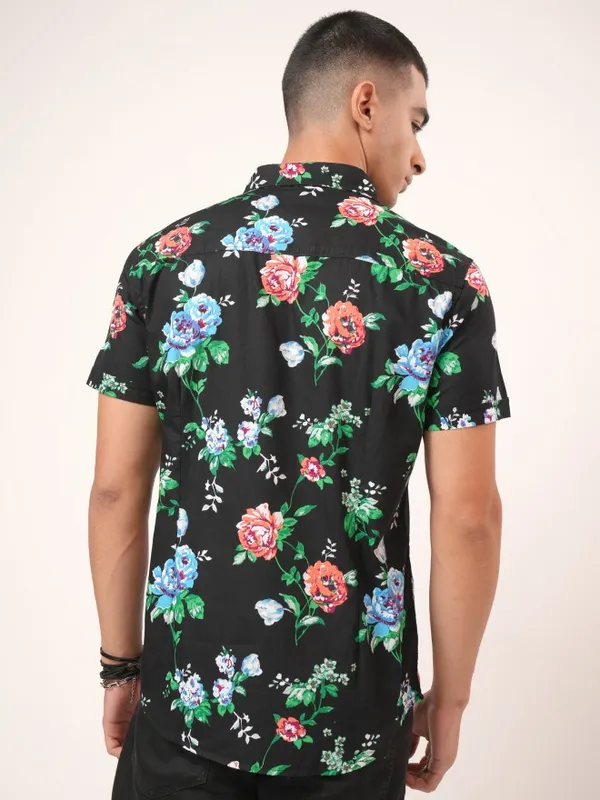 Men Slim Fit Casual Shirt