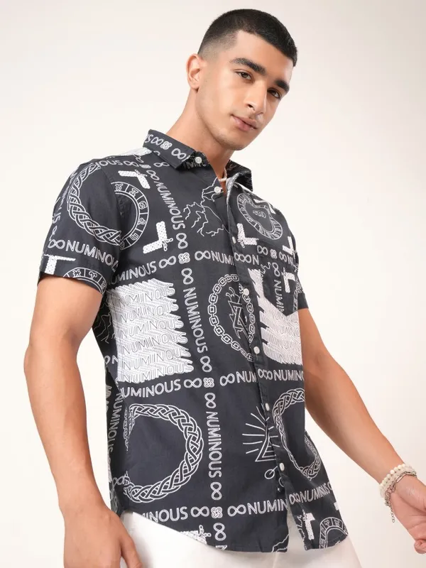 Men Slim Fit Casual Shirt