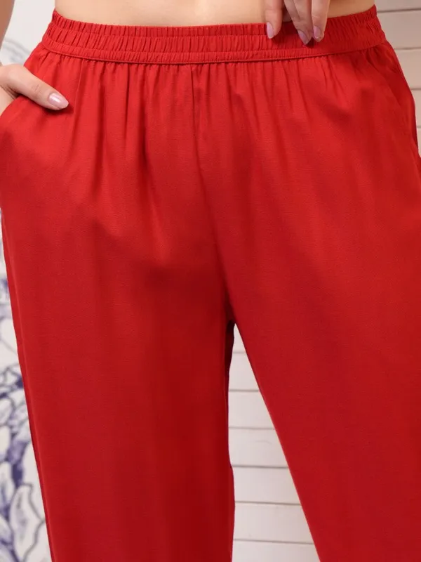 Vishudh Women Red Printed Kurta With Trouser