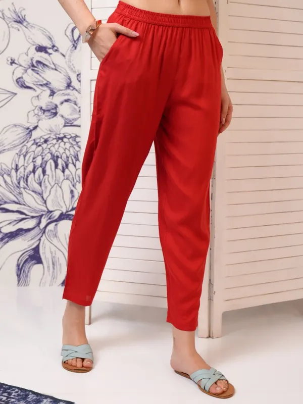 Vishudh Women Red Printed Kurta With Trouser