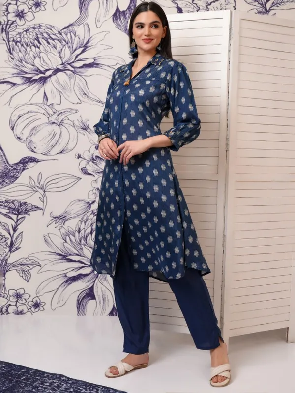 Vishudh Women Blue Printed Kurta With Trousers
