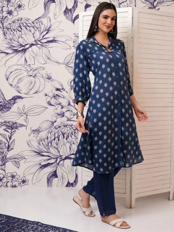 Vishudh Women Blue Printed Kurta With Trousers