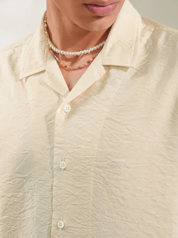  Locomotive Men Beige Solid Regular Fit Casual Shirts