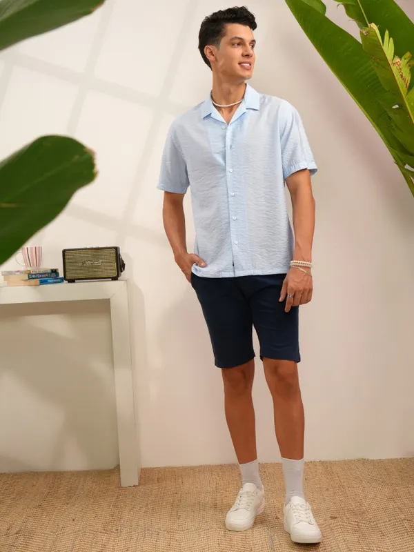  Locomotive Men Blue Solid Regular Fit Casual Shirts