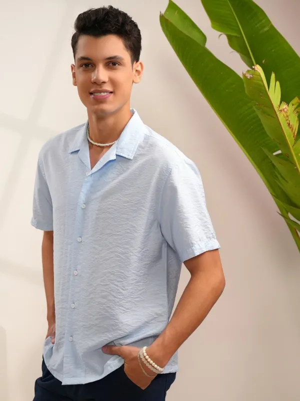  Locomotive Men Blue Solid Regular Fit Casual Shirts