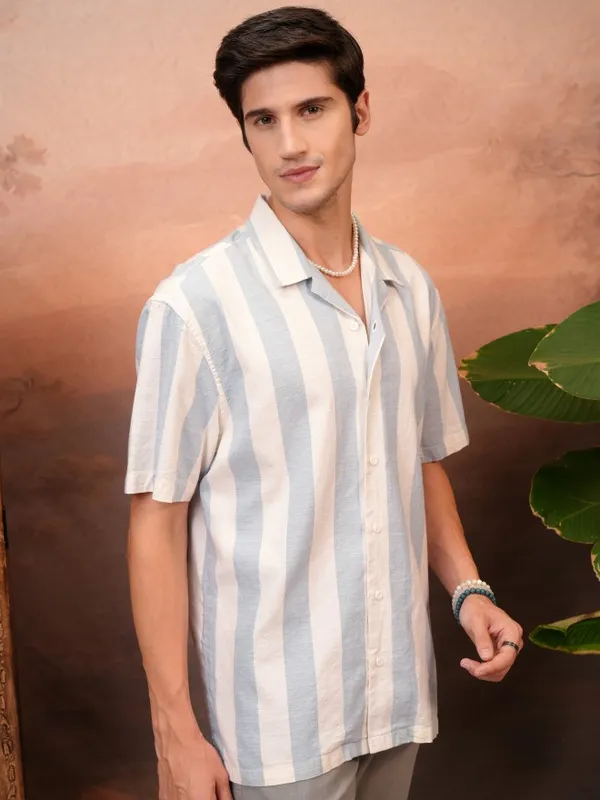  Locomotive Men Blue Striped Relaxed Fit Casual Shirts