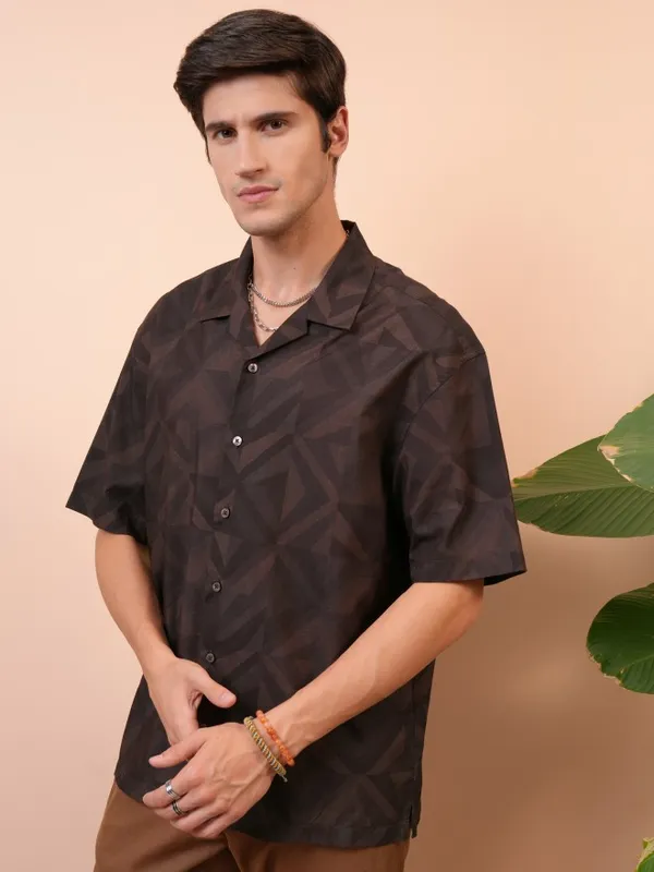  Locomotive Men Brown Printed Oversized Fit Casual Shirts
