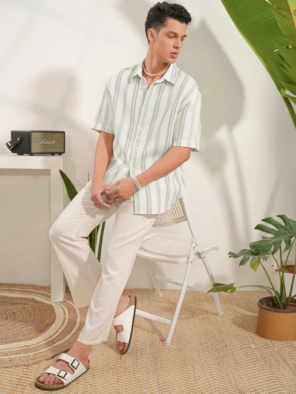  Locomotive Men Off White Striped Oversized Fit Casual Shirts