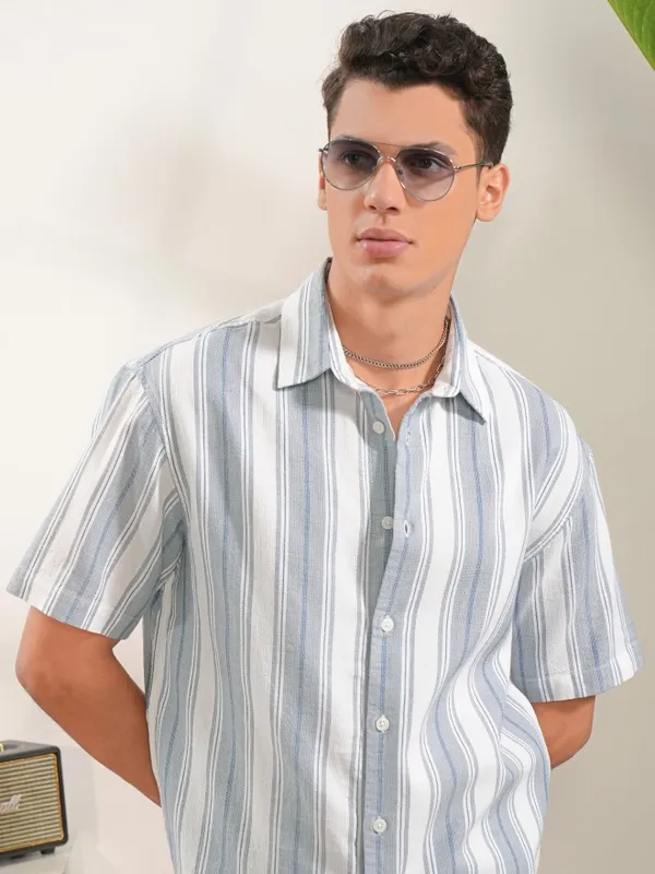  Locomotive Men Grey Striped Oversized Fit Casual Shirts