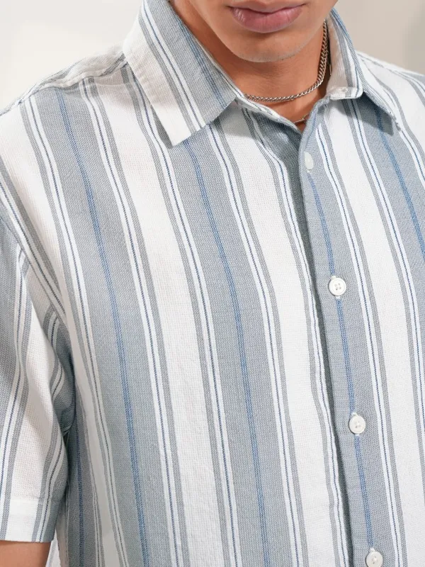  Locomotive Men Grey Striped Oversized Fit Casual Shirts