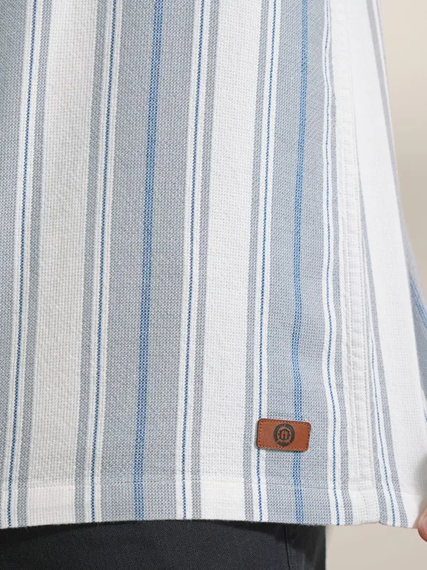  Locomotive Men Grey Striped Oversized Fit Casual Shirts