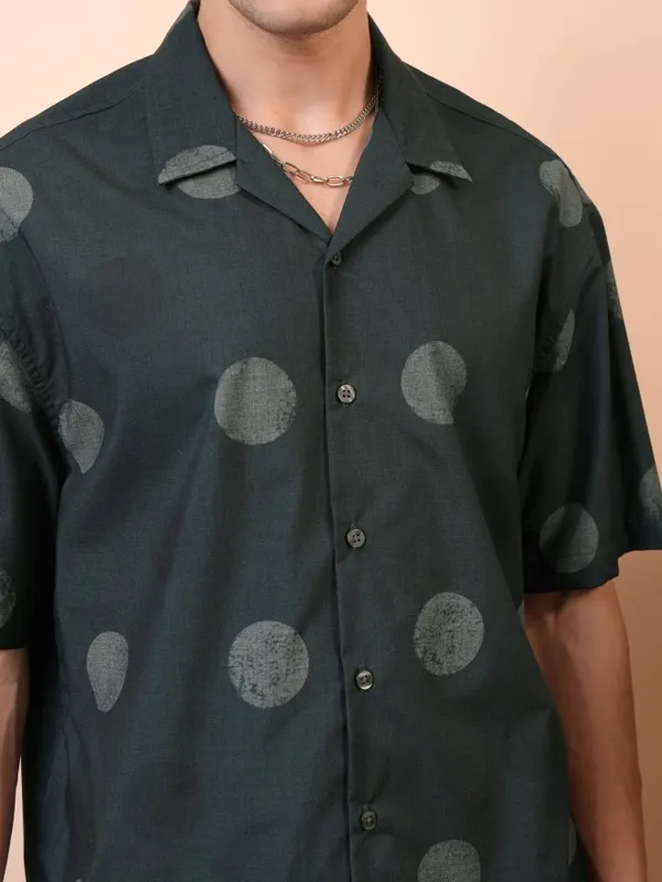  Locomotive Men Green Printed Oversized Fit Casual Shirts