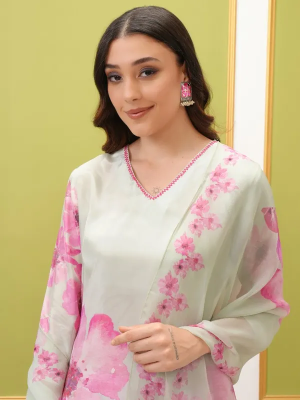 Women Kurta With Trouser & Dupatta