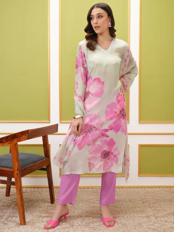  Vishudh Women Blue Printed Kurta Sets