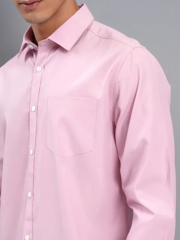 Highlander Men Pink Solid Slim Fit Casual Shirt