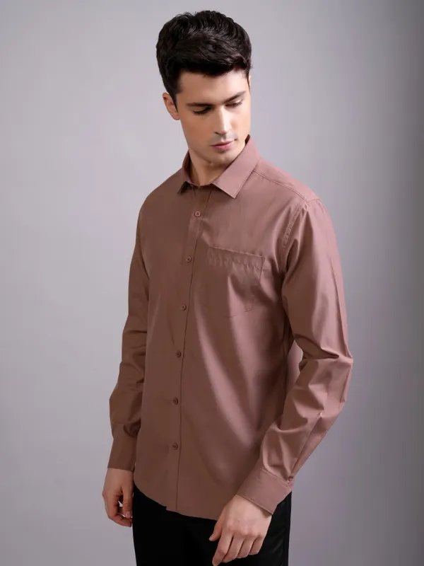 Highlander Men Rose Solid Slim Fit Casual Shirt