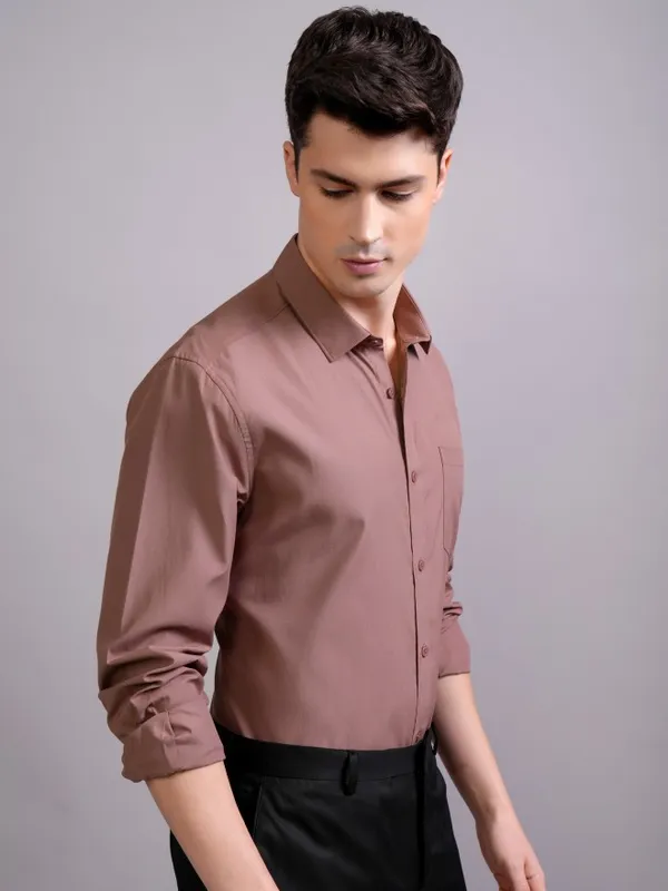 Highlander Men Rose Solid Slim Fit Casual Shirt