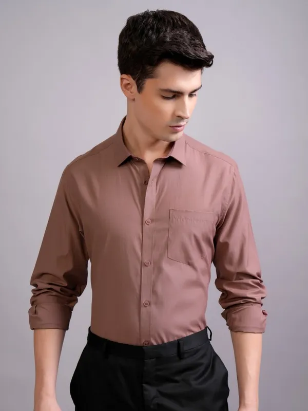 Highlander Men Rose Solid Slim Fit Casual Shirt