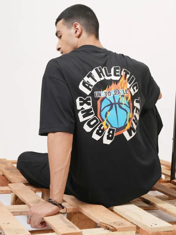 Highlander Men Black Printed Round Neck Oversized Fit T-Shirt
