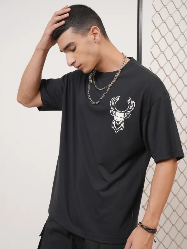 Highlander Men Black Printed Round Neck Oversized Fit T-Shirt
