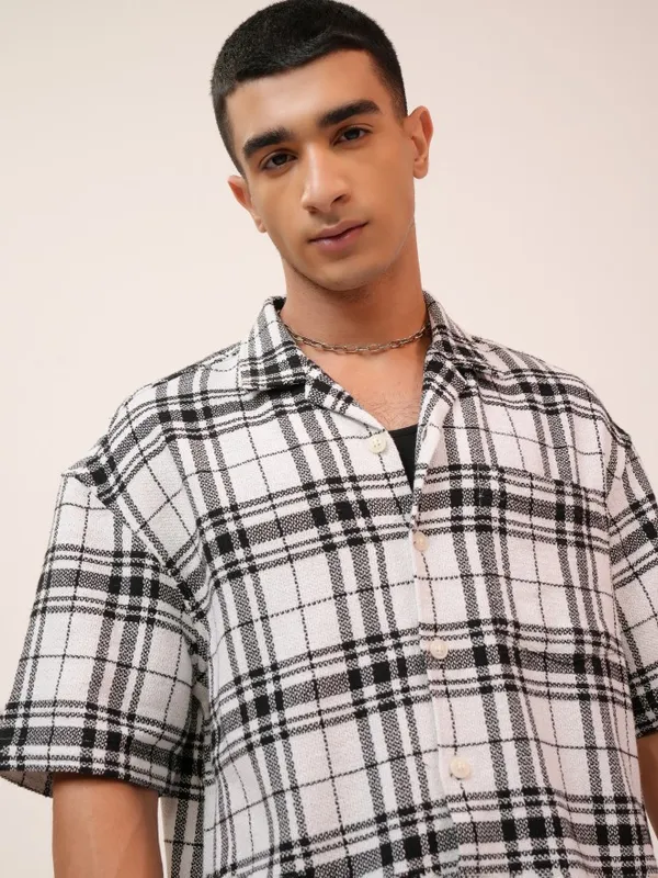  Highlander Men White Checked Oversized Fit Casual Shirts