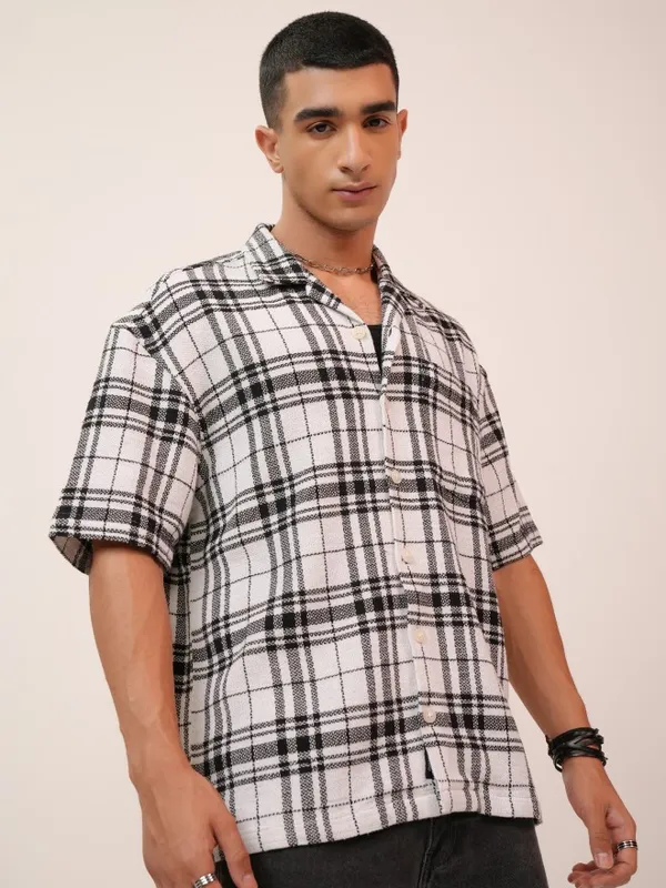  Highlander Men White Checked Oversized Fit Casual Shirts