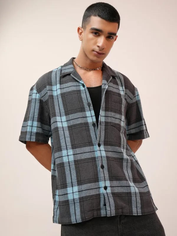  Highlander Men Grey Checked Oversized Fit Casual Shirts
