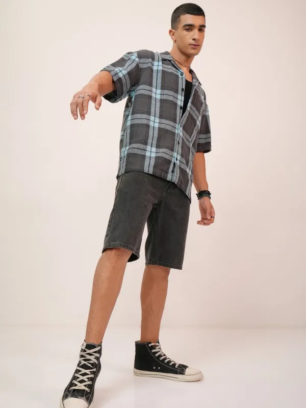 Highlander Men Grey Checked Oversized Fit Casual Shirts