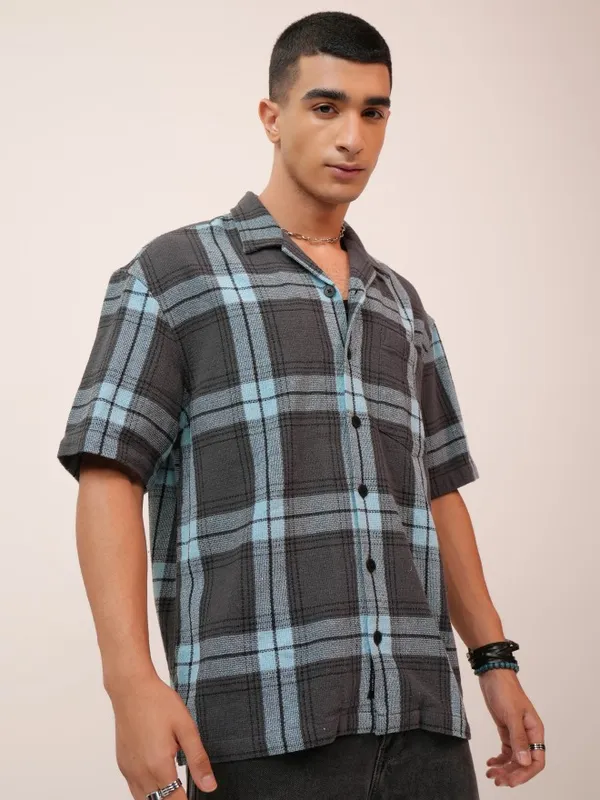  Highlander Men Grey Checked Oversized Fit Casual Shirts