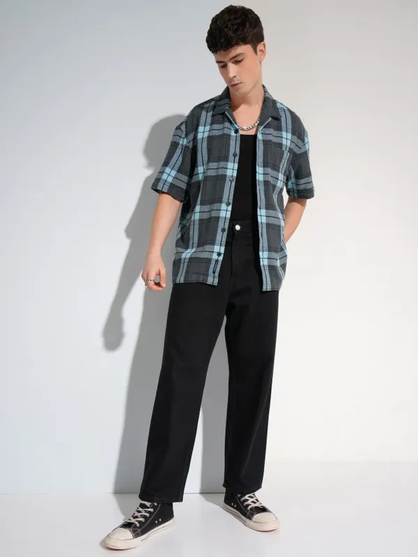 Highlander Men Grey Checked Oversized Fit Casual Shirt